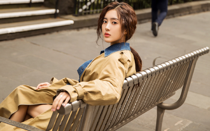 人民日报：无关工作的线上打卡，岂能转发给社区干部？